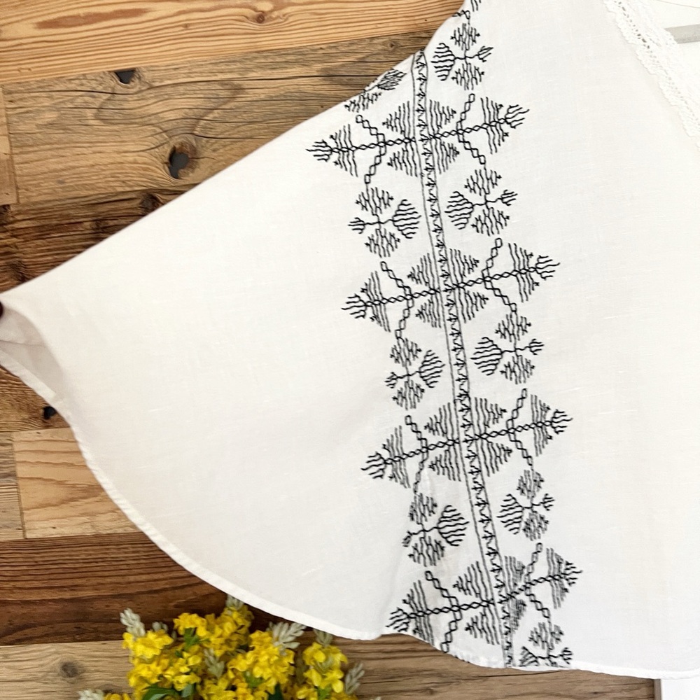 Zara Embroidered Lace Trim Butterfly Wing Linen Blend Top Large - Picture 6 of 6